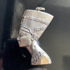 Nefertiti bust pendant